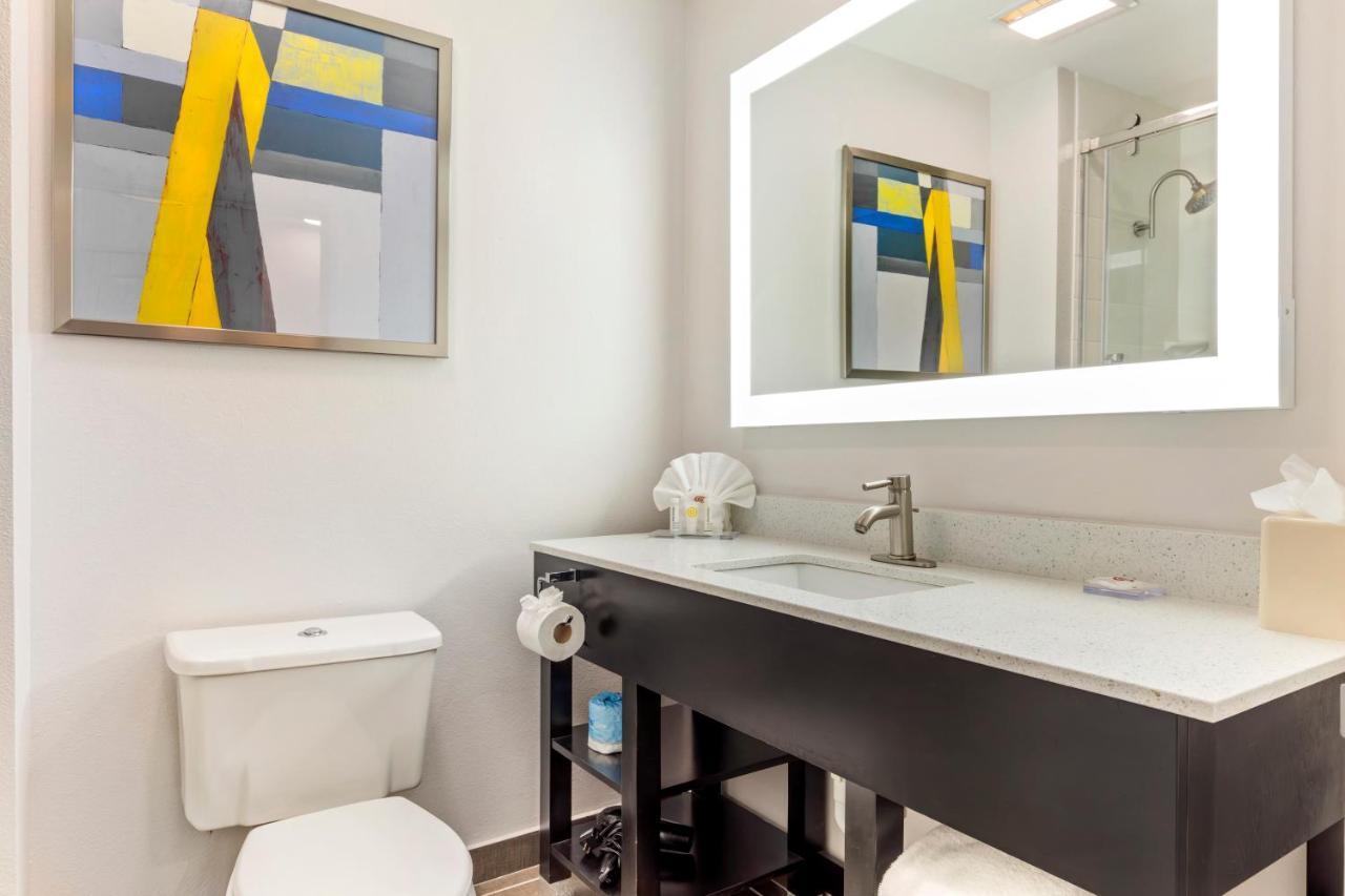 Comfort Inn & Suites Irving Las Colinas Dfw Екстериор снимка